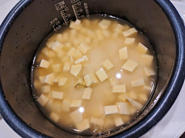 サツマイモご飯